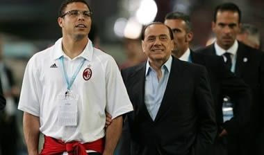 Μπερλουσκόνι: “Ζαμπρότα ναι, Ροναλντίνιο όχι”