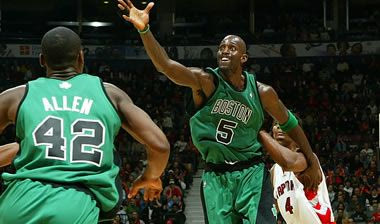 Πήραν το ντέρμπι οι Celtics