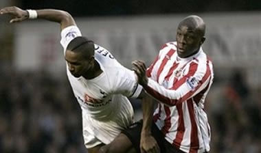 Στην Πόρτσμουθ ο Ντεφόου