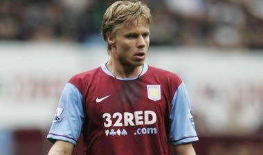 Νέο συμβόλαιο με Άστον Βίλα ο Λάουρσεν