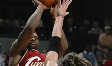 Aσταμάτητος o LeBron James, νίκη των Cavs στο Memphis