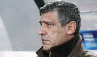 Σάντος: “Αφιερώνουμε τη νίκη στον Βρύζα”
