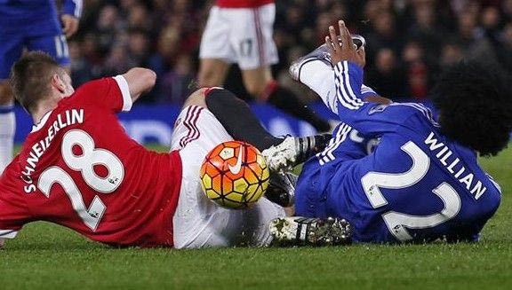 19η αγ.: Μηδέν στο ντέρμπι του “Ολντ Τράφορντ”, πρώτη η Άρσεναλ