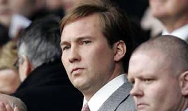 Επίθεση κατά του γιου του Χικς από φίλους της Λίβερπουλ