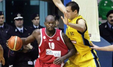 Μαρούσι – Ολυμπιακός 66-75