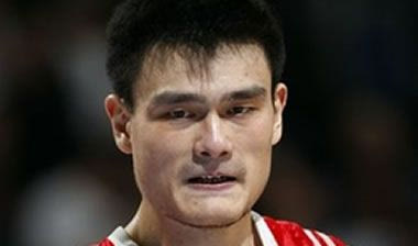 Σοκ στο Houston! Χάνει την υπόλοιπη σεζόν ο Yao Ming