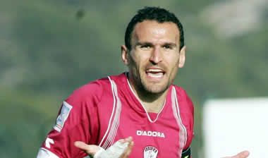 Με Νταμπίζα, Γκαλίτσιο για την πρόκριση η Λάρισα