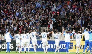 Στο πλευρό της Εθνικής οι Έλληνες ομογενείς…
