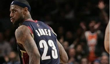 Με 50άρα του James απέδρασαν οι Cavs από τη Ν. Υόρκη