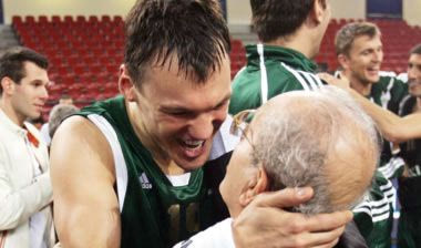Θ. Γιαννακόπουλος: “Τρελός είμαι να αφήσω τον Γιασικεβίτσιους να φύγει;”