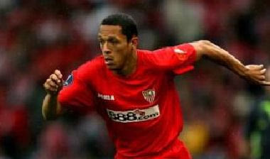 Πλήγμα με Αντριάνο στη Σεβίλλη