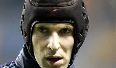 Σε νέα επέμβαση υποβλήθηκε ο Τσεχ, χάνει τη Φενέρμπαχτσε