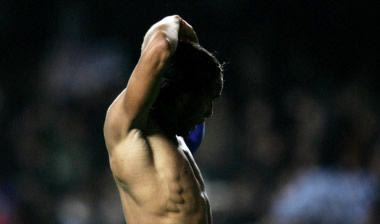 “Επίθεση” με λέιζερ στον Ντρογκμπά καταγγέλλει η Τσέλσι