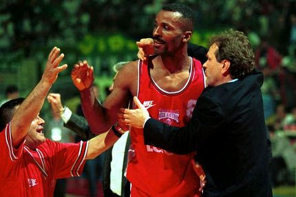 Έντι Τζόνσον: Ο Ιωαννίδης, τα ελληνικά και η ανοιχτή πόρτα στον Ολυμπιακό