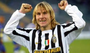 Μένει για ακόμα 1 χρόνο ο Νέντβεντ