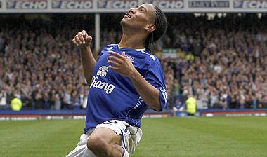 Παραμένει στην Εβερτον ο Πίεναρ