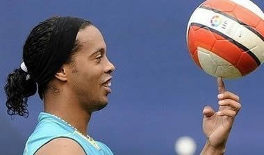 Τα βρήκαν Μίλαν και Ροναλντίνιο σύμφωνα με τους Ιταλούς