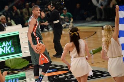 Αγχώθηκε ο Γιάννης και αποκλείστηκε. Ανίκητος ο Λαβίν (VIDEOS)