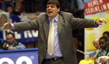 Επιστροφή Αταμάν στον πάγκο της Εφές Πίλσεν