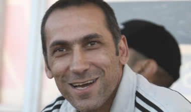 Δώνης και επίσημα