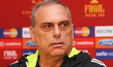 Γκραντ: “Γιατί να φύγω;”