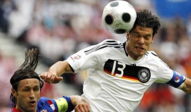 Οι Γερμανοί φοβούνται τους “Γερμανούς”