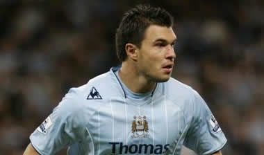 Διπλό “κόλπο” από Τζένοα, προτάθηκε ο Μποζίνοφ