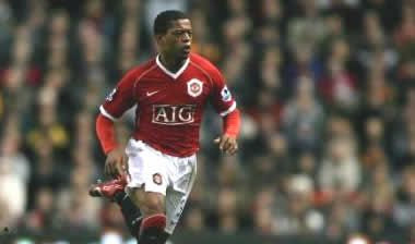 Νέο συμβόλαιο υπέγραψε ο Εβρά