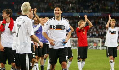 Στις έξι η μία… δώρο