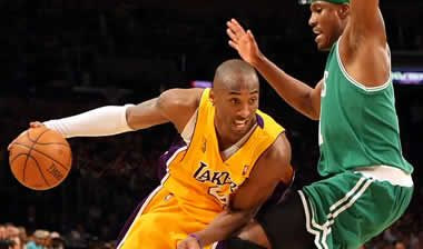 Ζωντανοί οι Lakers, μείωσαν σε 2-1