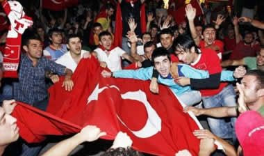 Πανηγύρι σε Τουρκία και…Γερμανία