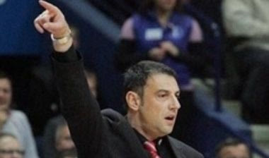 Παρουσιάστηκε ο Τριφούνοβιτς, “αιχμές” από Λιανό