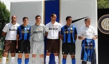 “Νίκες και στα φιλικά”, είπε ο Μουρίνιο στην παρουσίαση των νέων εμφανίσεων