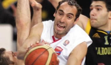 Υπέγραψε το νέο συμβόλαιο ο Καλαμπόκης