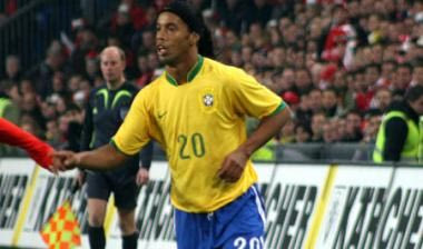 Ροναλντίνιο: “Ευχαριστώ τη Μίλαν που με άφησε να πάω στους Ολυμπιακούς”