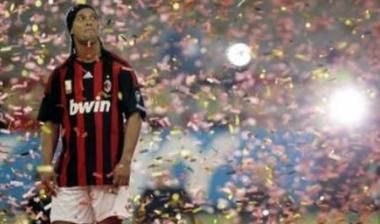 Αποθέωση από 40.000 φιλάθλους στην παρουσίαση Ροναλντίνιο (vids)