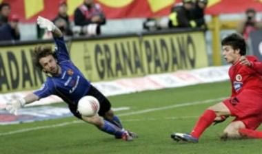 Πήρε Στοράρι, προς ανανέωση Μούτου και Φρέι