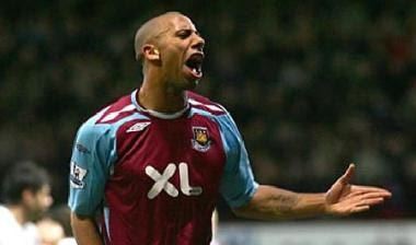 Παίκτης της Σάντερλαντ και τυπικά ο Φέρντιναντ