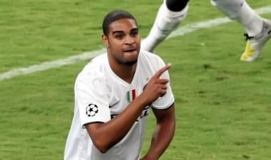 100% επαγγελματίας δηλώνει πλέον ο Αντριάνο