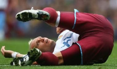 Ένα μήνα νοκ άουτ ο Άστον