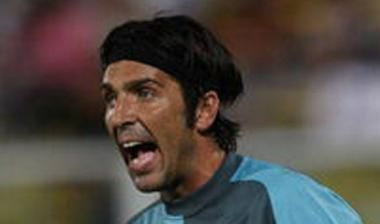 Εκτός με ΜΠΑΤΕ οι Πάουλσεν, Μπουφόν