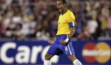 Στην εθνική Βραζιλίας Ζιλμπέρτο Σίλβα και Κακά, έξω ο Ροναλντίνιο