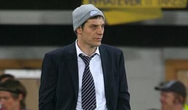 “Πόρτα” από Μπίλιτς, “στροφή” σε Τζόλα