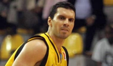 Στα “πιτς” ο Στεφανίδης
