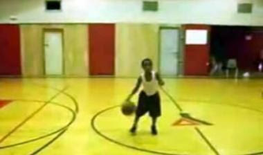 Ο 8χρονος Michael Jordan (vids)