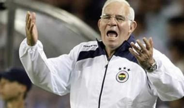 Τρίζει η καρέκλα του Αραγονιές