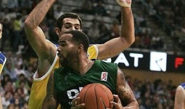 Στη λύση του Gaines στράφηκαν οι Spurs