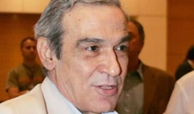 Ο Μητρόπουλος κάνει πίσω στη συγχώνευση