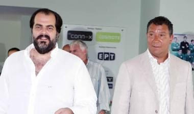 Συνάντηση Πατέρα-Τεν Κάτε: “Κοιτάμε μπροστά”