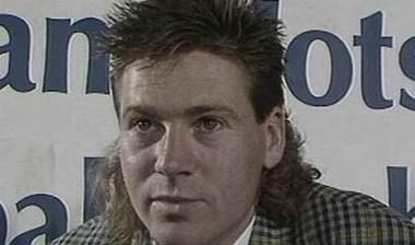 Ο Γουόντλ συμβουλεύει τον Καπέλο να αφήσει τον Γουόλκοτ στον πάγκο